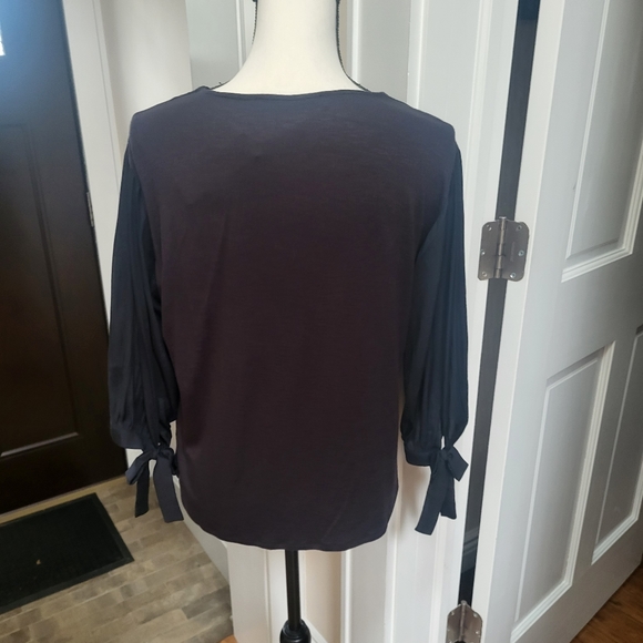 NWT Versatile Flowy Black Blouse by WHBM Size XS - Picture 2 of 6